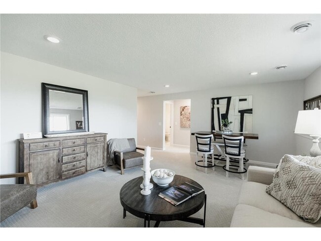 Building Photo - 1811 Fallbrooke Dr