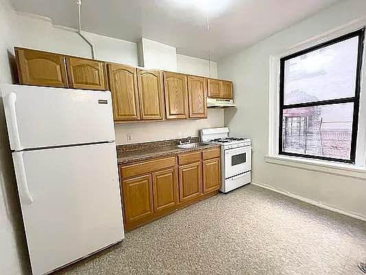 Building Photo - 1 bedroom in BRONX NY 10463