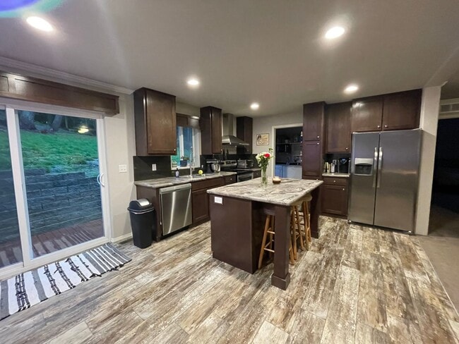 Building Photo - Beautiful Home with Plenty of Land!