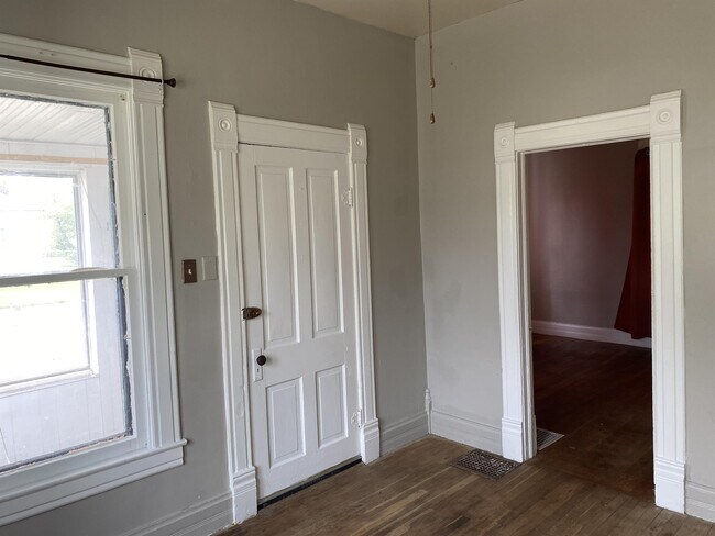 Building Photo - 440 26th St