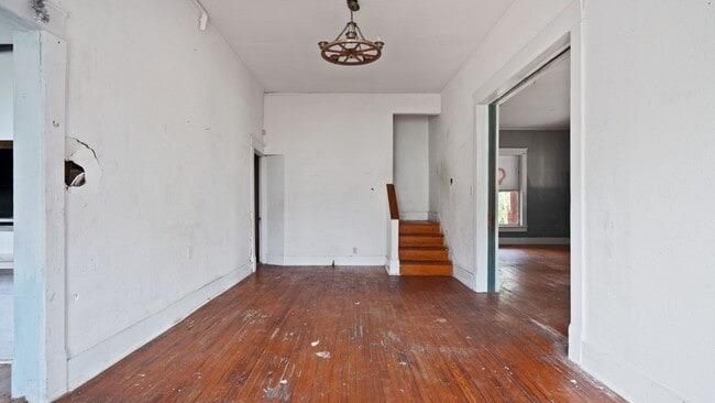 Building Photo - 337 W Court St