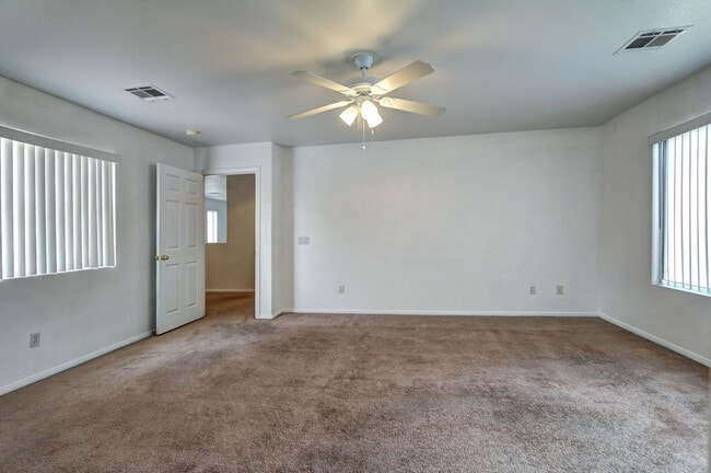 Building Photo - 5332 N Carlsbad Heights St