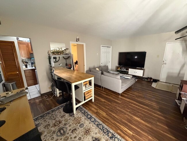 Building Photo - 103 McKnight Cir