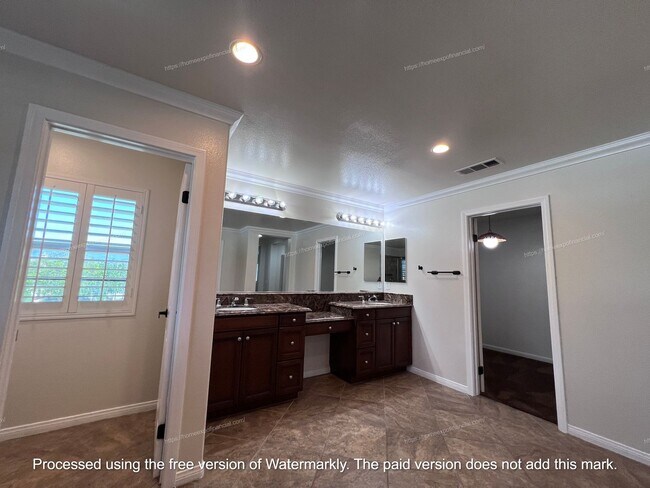 Building Photo - Nice Home For Rent