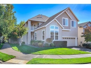 Building Photo - Large Beautiful 4 Bed, 2.5 Bath House!