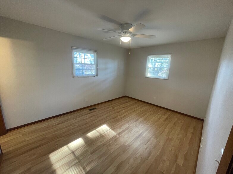 Building Photo - 12220 Jerome Road