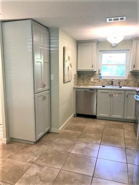 Building Photo - 244 Hilltop Dr