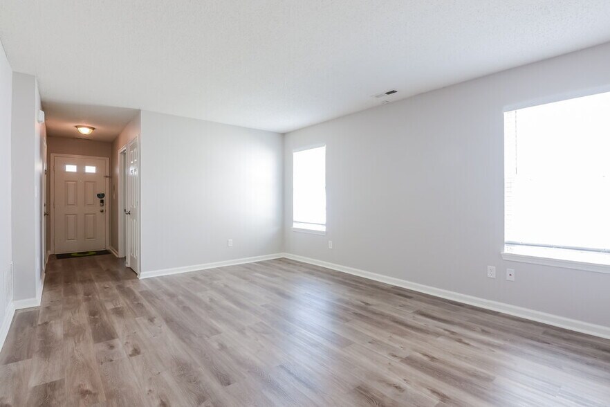 Building Photo - 5660 Dollar Run Ln