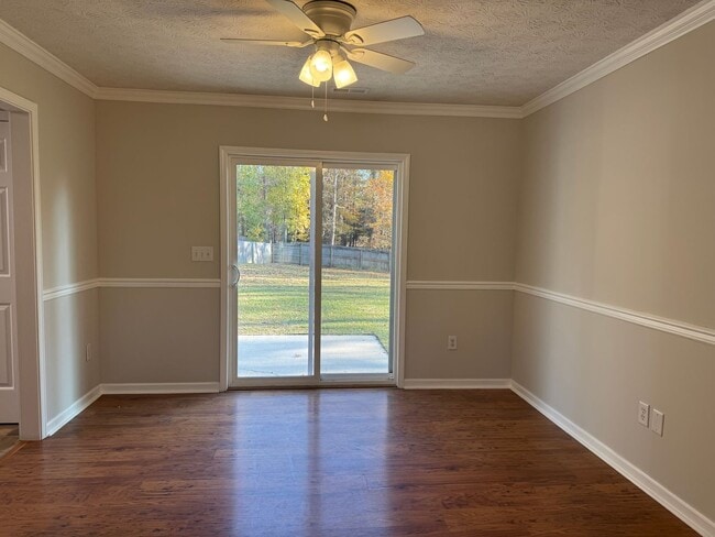 Building Photo - Beautiful home in Tucker Creek