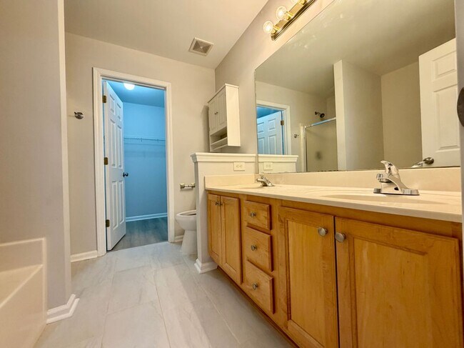 Building Photo - 4216 Rogers Creek Ct