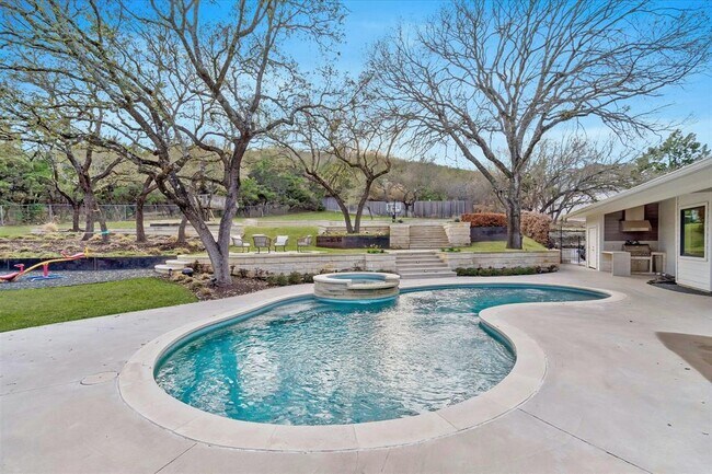 Building Photo - 5101 Cuesta Verde