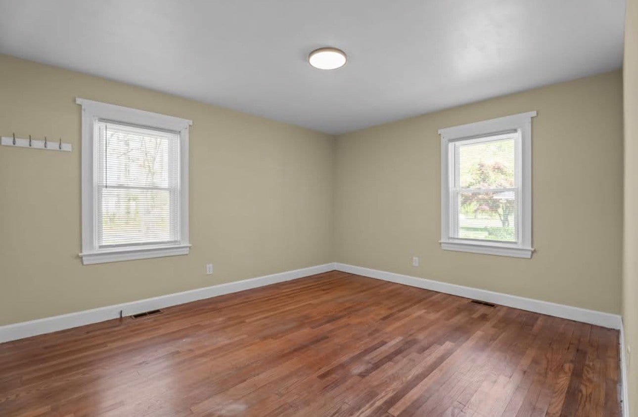 Building Photo - 4149 Woodcrest Rd