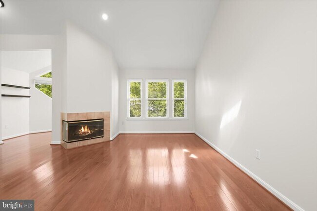 Building Photo - 7758 Mayfair Cir