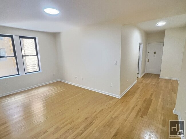 Building Photo - 605 W 170th St