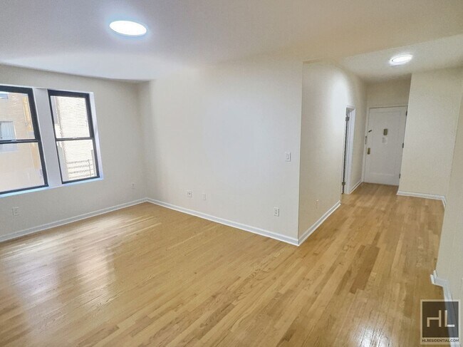 Primary Photo - West 170th Street