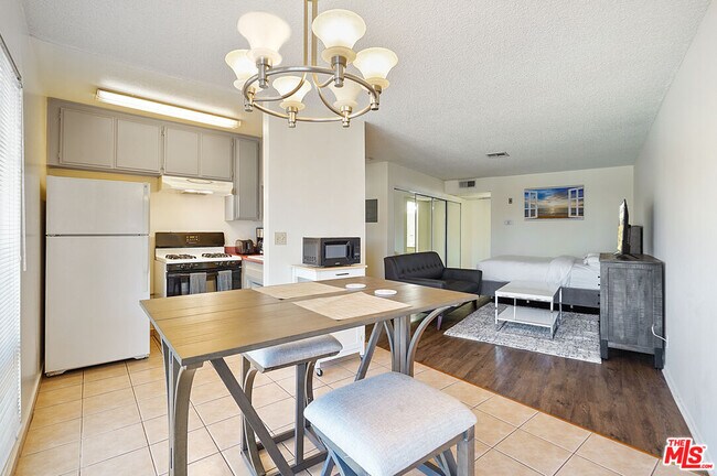 Building Photo - 3600 Bagley Ave