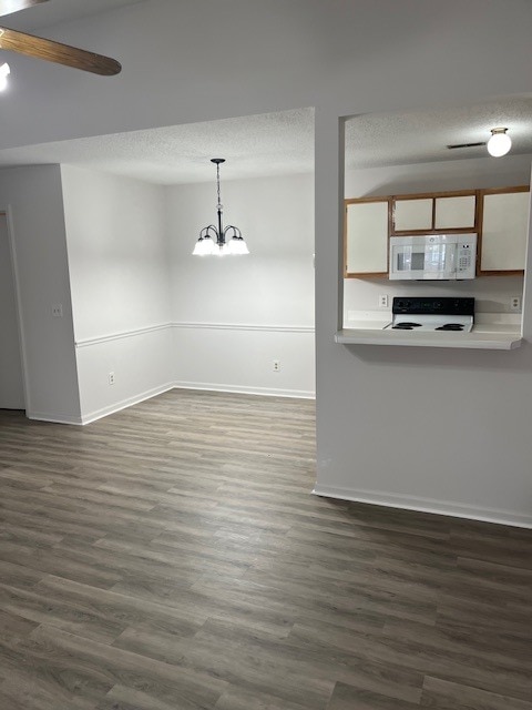 Building Photo - 1114 3rd Loop Rd