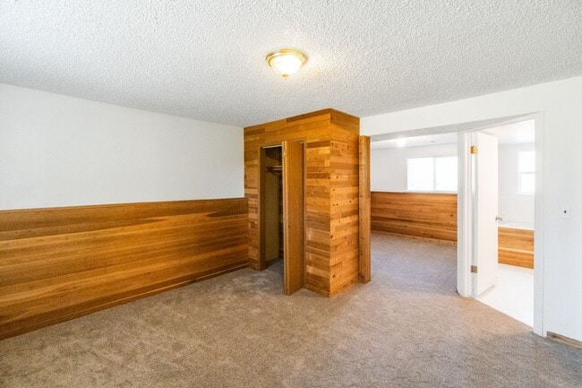 Building Photo - Gorgeous Single Family Home in Spokane's S...
