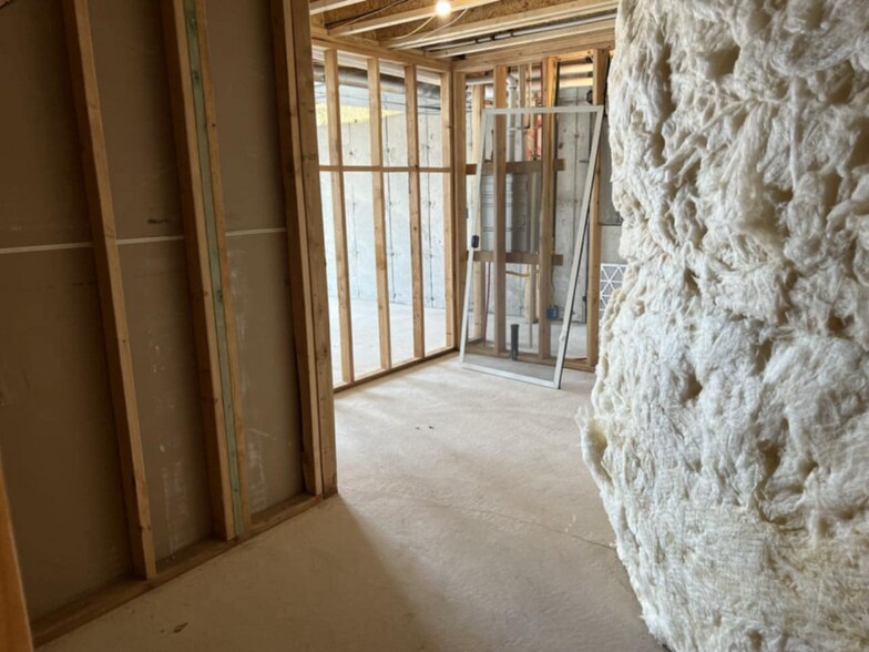 Building Photo - 2868 Blue Dawn Ln