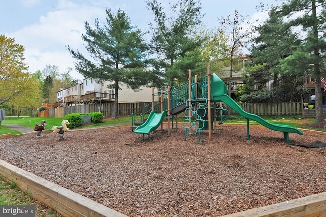 Building Photo - 2844 Yarling Ct