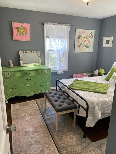 Building Photo - 1900 Dix Rd