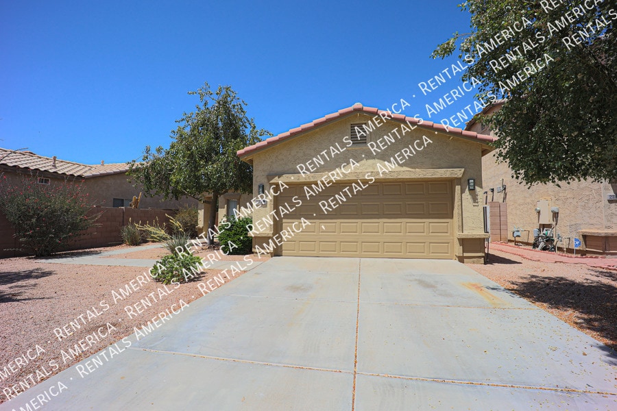 Building Photo - 2738 E Indian Wells Pl