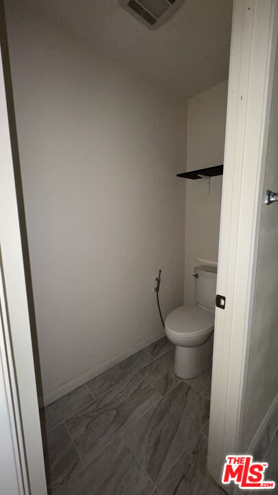 Building Photo - 9465 Nickellaus Ct