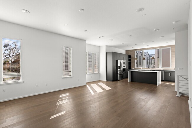 Building Photo - 3100 Menchaca Rd