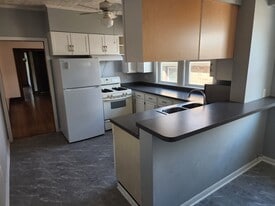 Building Photo - 5920 N Virginia Ave