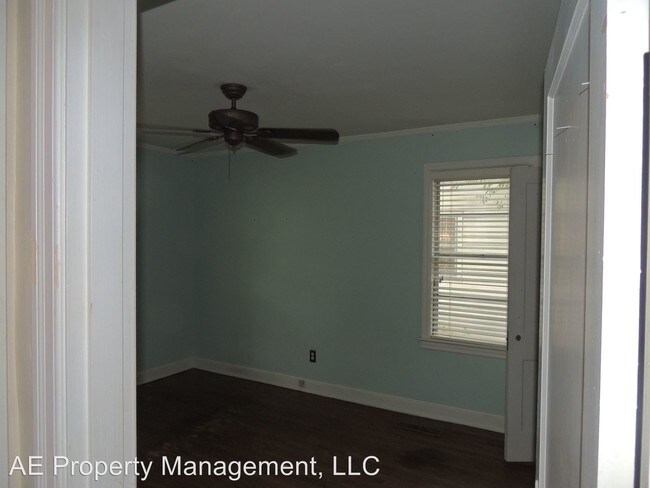 Building Photo - 119 S Greer St