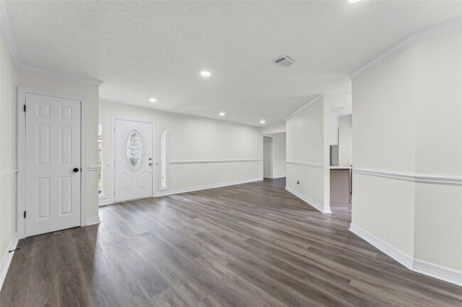 Building Photo - 1506 Leadenhall Cir