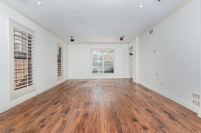 Building Photo - 3438 Asbury St