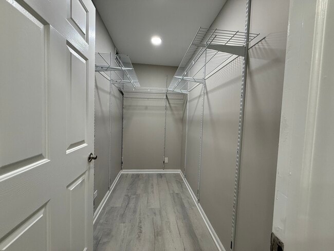 Building Photo - 337 Woodland Dr