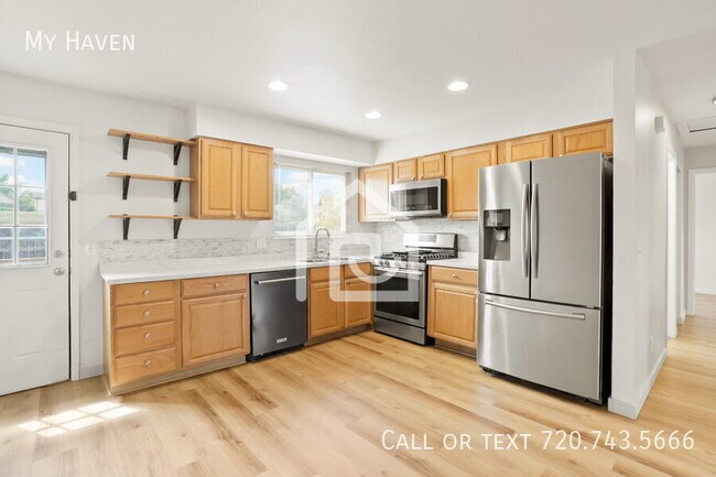Building Photo - 16205 E Villanova Pl