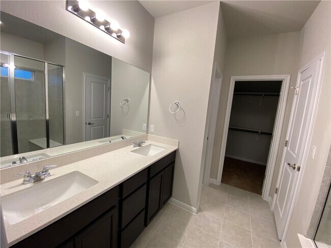 Building Photo - 8409 Looksee Ln