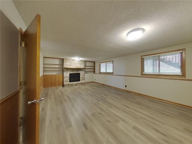 Building Photo - 4350 Thornhill Ln