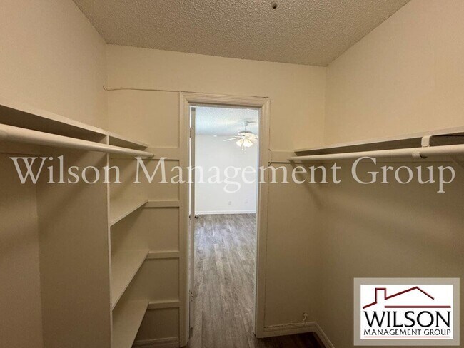 Building Photo - 523 S Summerlin Ave