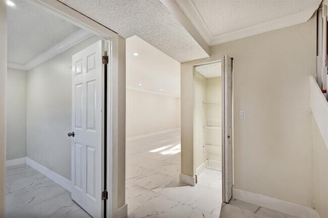 Building Photo - 3336 Quail Close