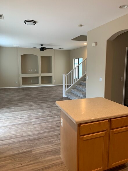 Building Photo - 3970 S Laurel Way