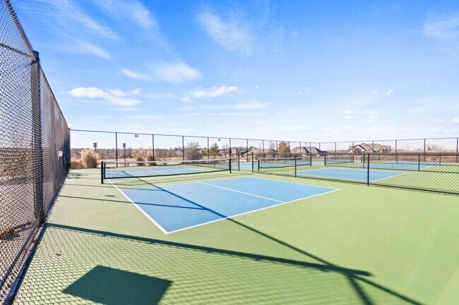 Building Photo - 5709 Bower Ln