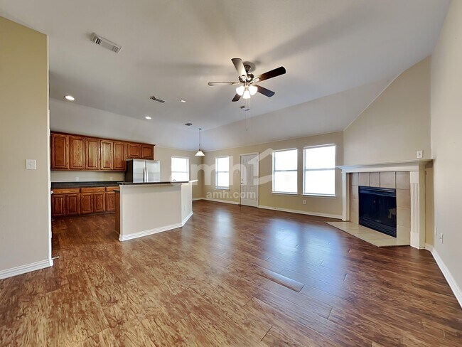 Building Photo - 213 Rawhide St