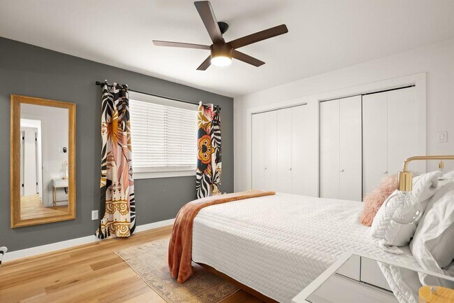 Building Photo - 11011 Jordan Ln