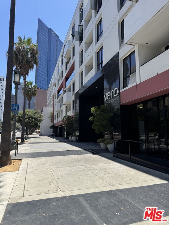 Building Photo - 1234 Wilshire Blvd