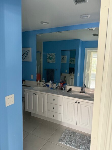 Primary On-Suite - 4929 Kingston Way