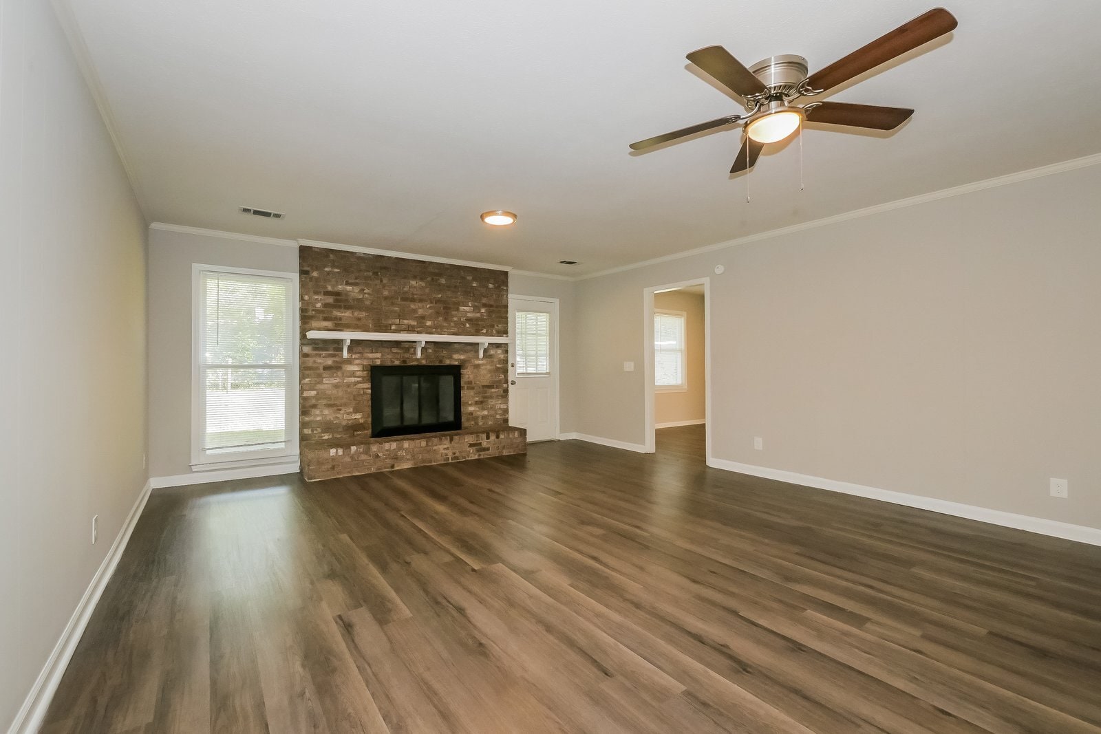 Building Photo - 4302 Castlewood Pkwy