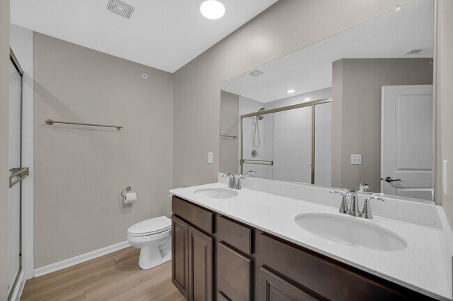 Building Photo - 1115 Goldfinch Ave