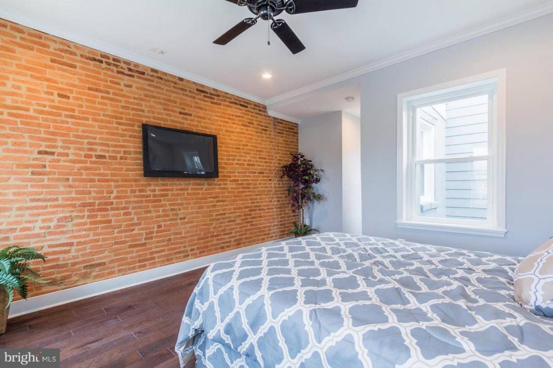 Building Photo - 9 E Fort Ave