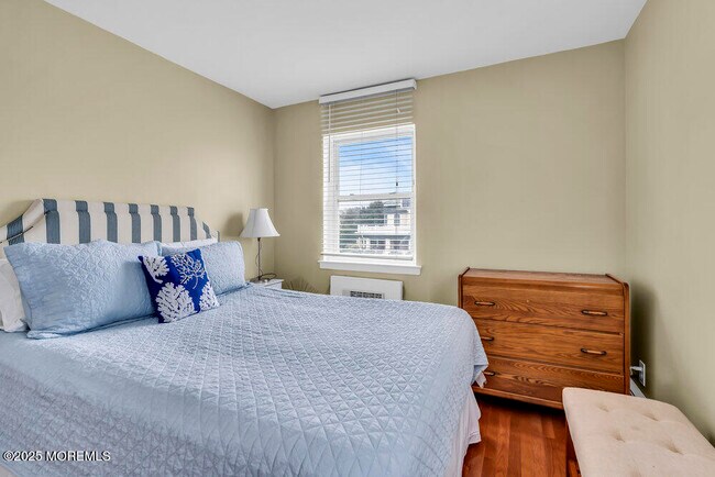 Building Photo - 317 8th Ave