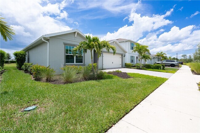 Building Photo - 42428 Cascade Dr
