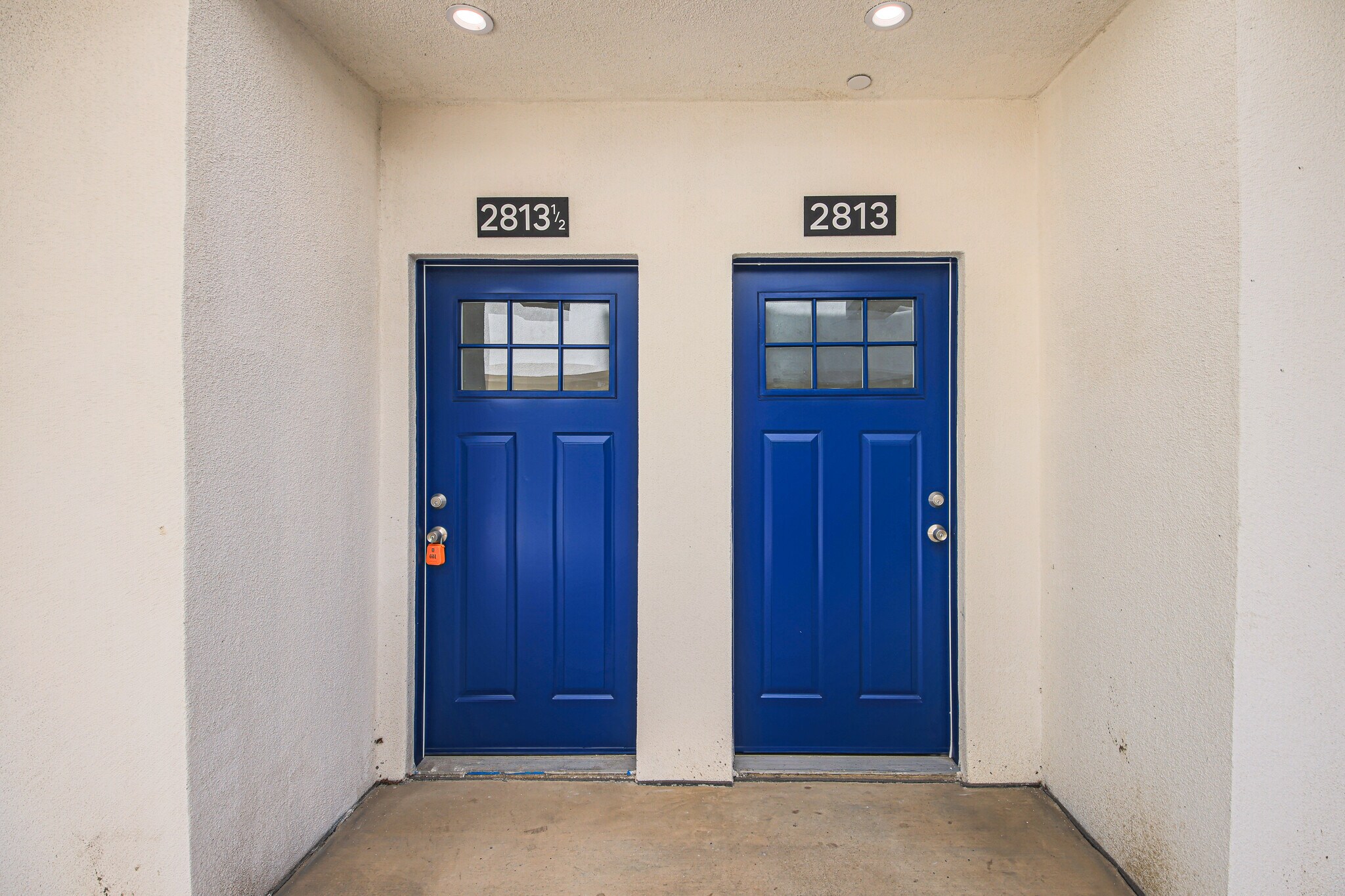 Building Photo - 2811 S Cloverdale Ave